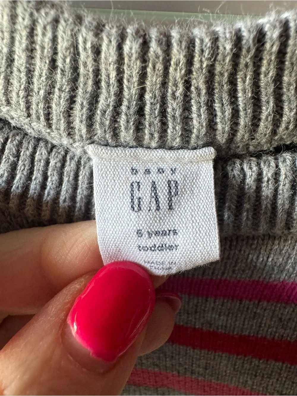 Gap Kids Rainbow Stripe Knit Sweater Gray Girls Size 5 (Fits Small)